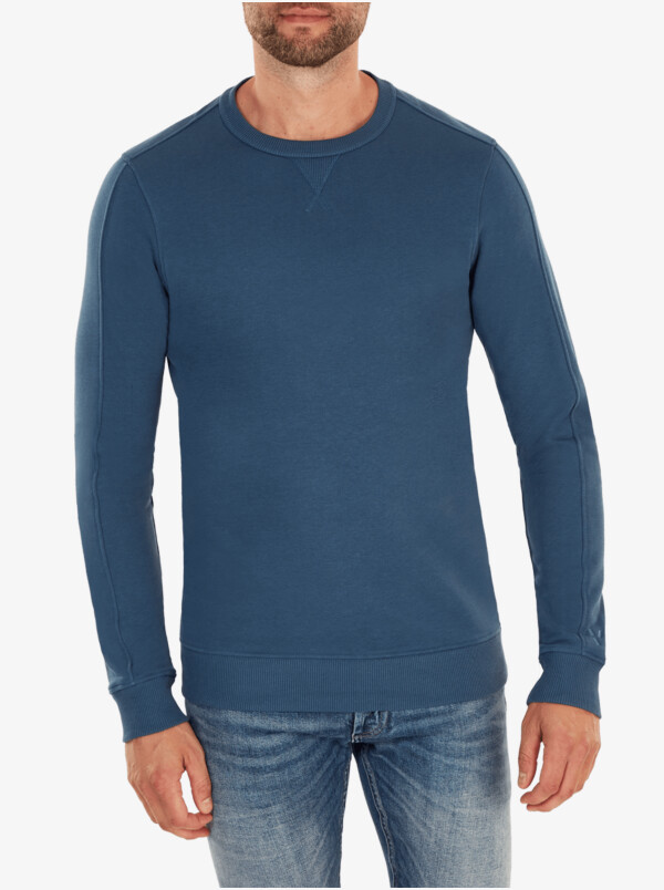 Cambridge Sweatshirt, Dark jeans